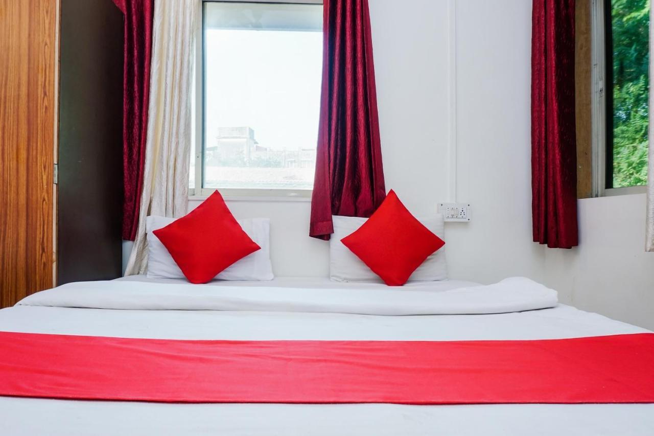 Dreams Holiday Resort Лонавала Екстериор снимка